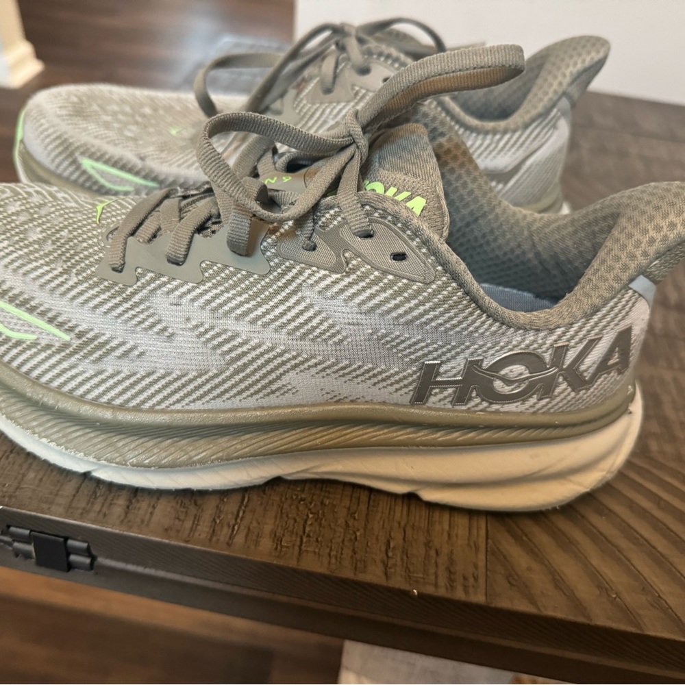 Men size 8 hoka Clifton